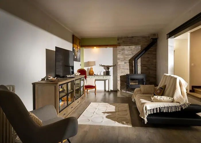 Maison Spacieuse & Calme A 9 Min De La Cite بيت للعطل قرقشونه